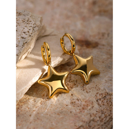 Three-dimensional five-pointed star earrings