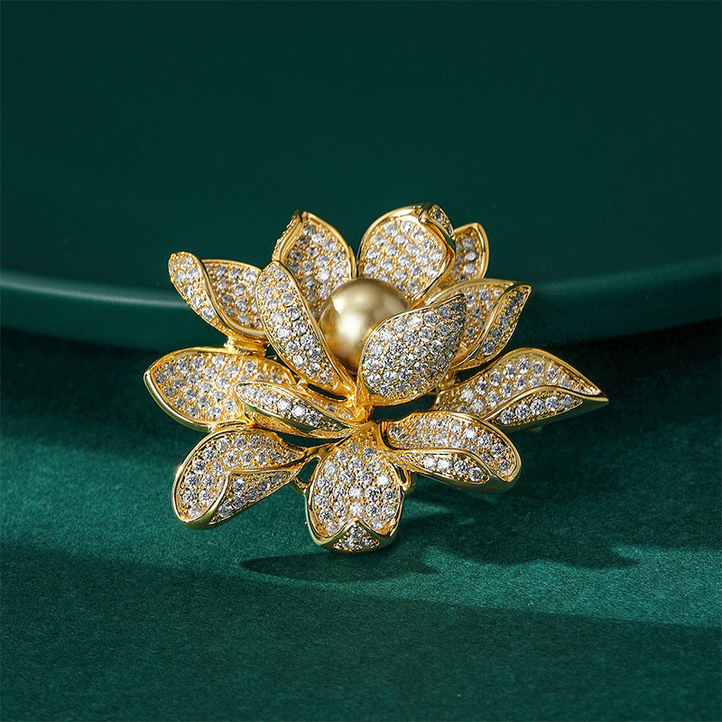 fashion Pearl Flower Brooch