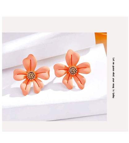 Color streamlined summer flower stud earrings