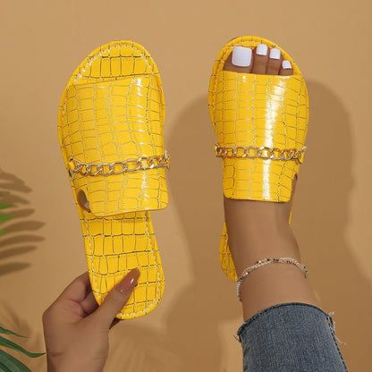 Toe chain slippers