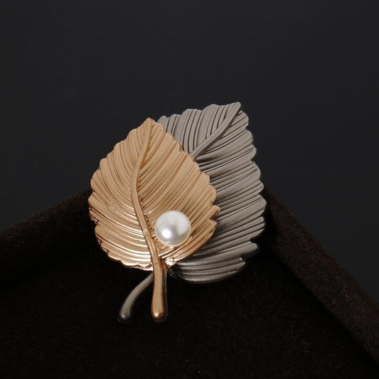 Maple Leaf Brooch High-end Pearl