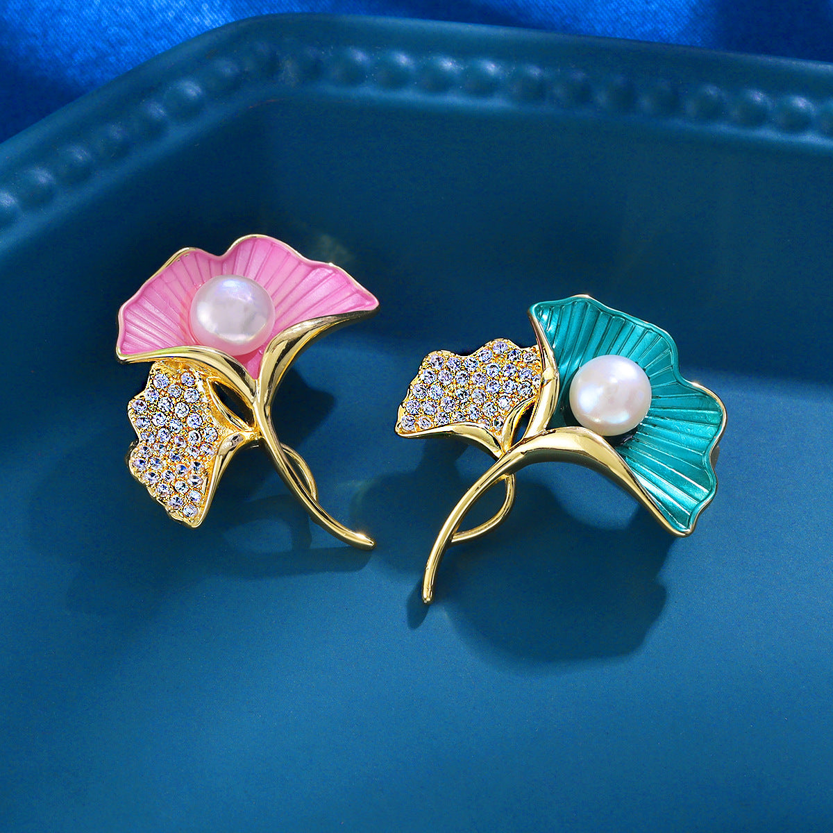 New zircon brooch fashion