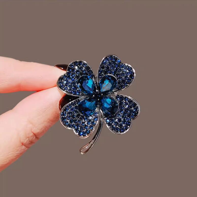 Crystal four-leaf clover high-end brooch