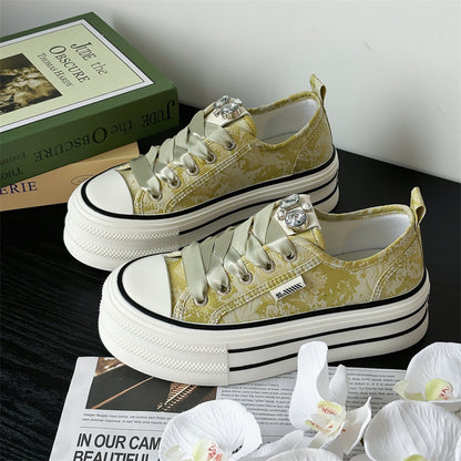 women's thick-soled white canvas shoes