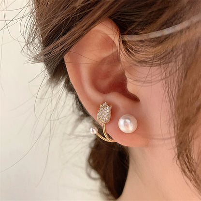 Tulip pearl earrings