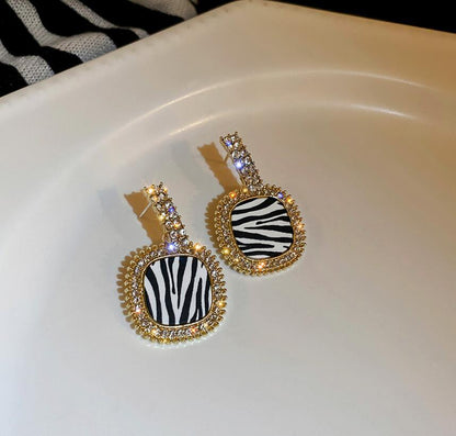 Geometric striped earrings