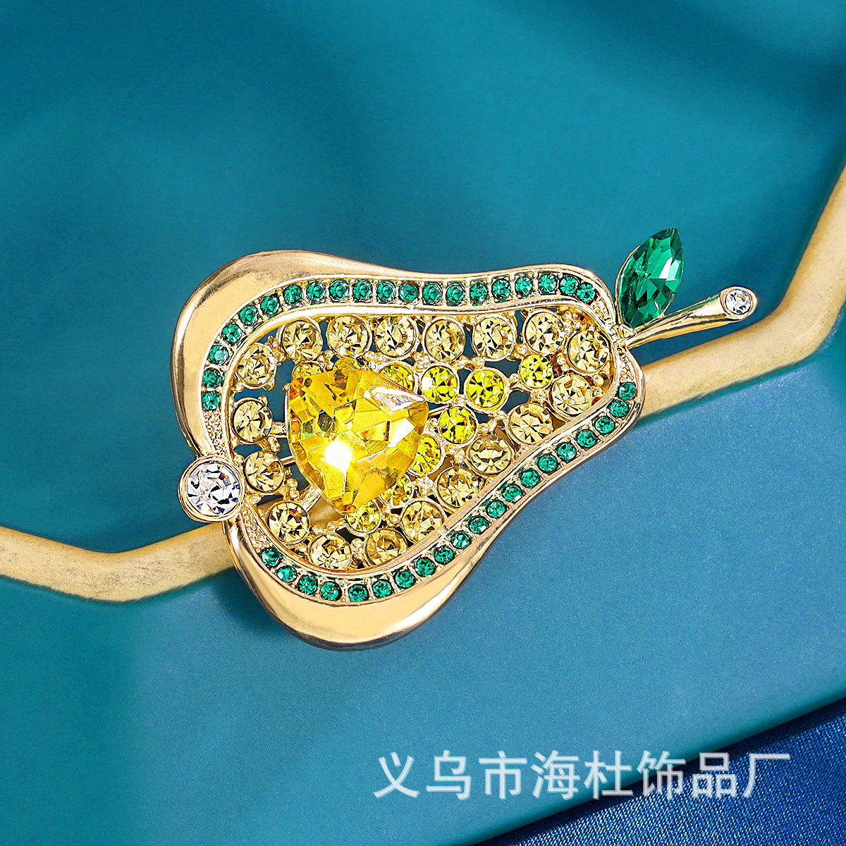 Fragrant Pear Brooch