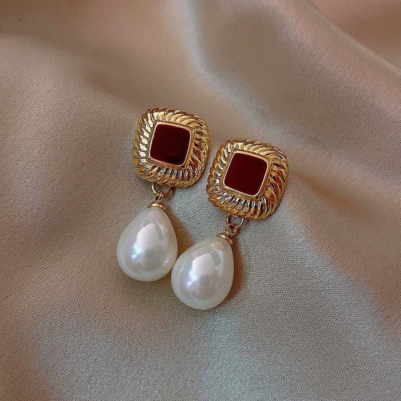 Vintage burgundy pearl earrings