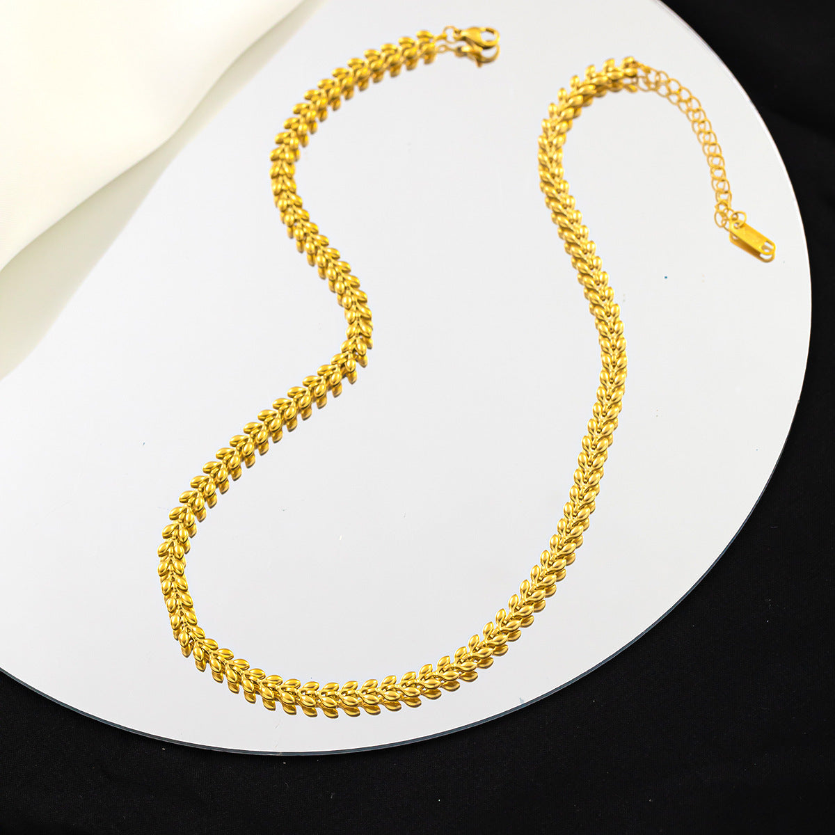 Golden stainless steel necklace fashion