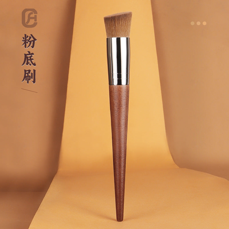 Angled Flat Foundation and Concealer Brush