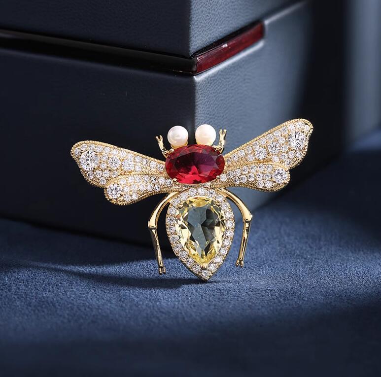 Insect Bee Flash Diamond Brooch