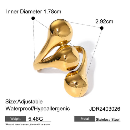 Anillo sencillo geométrico irregular. 