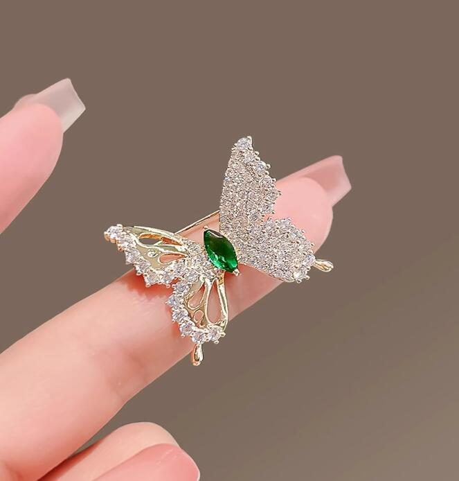 Smart Butterfly Hollow Flash Diamond Brooch