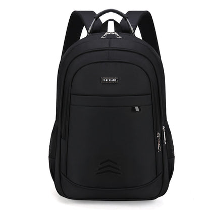 Large capacity anti-splash backpack