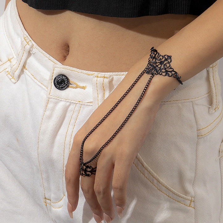 Triangular Crown Finger Bracelet