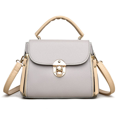 Large-capacity women's bags are simple and popular.