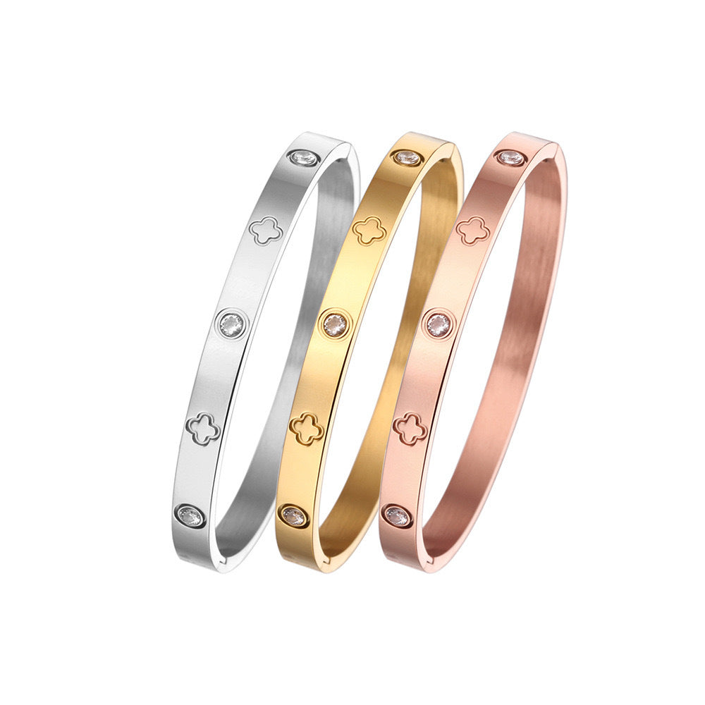 Stylish Stainless Steel Bracelet with Diamond Buckle, Simple Clover Bangle for Women