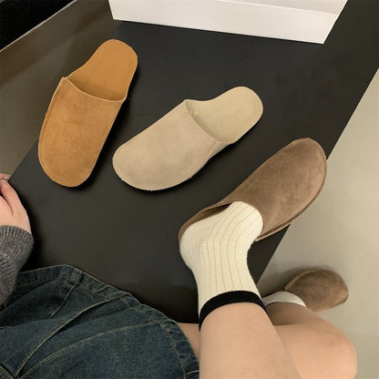 Flat bottom matte slippers