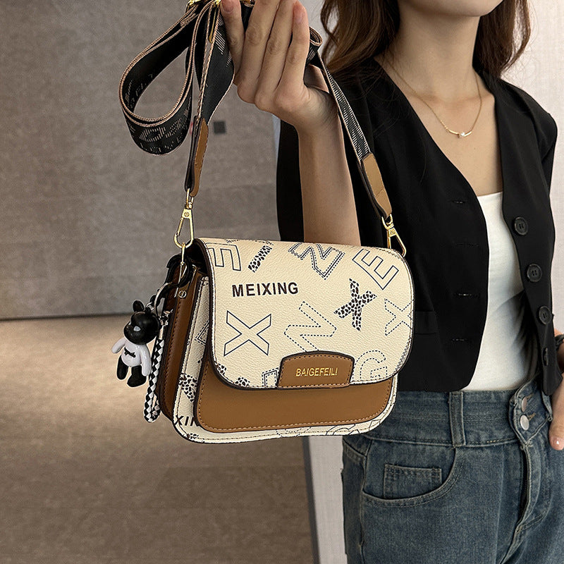 Spring new printed letter versatile bag