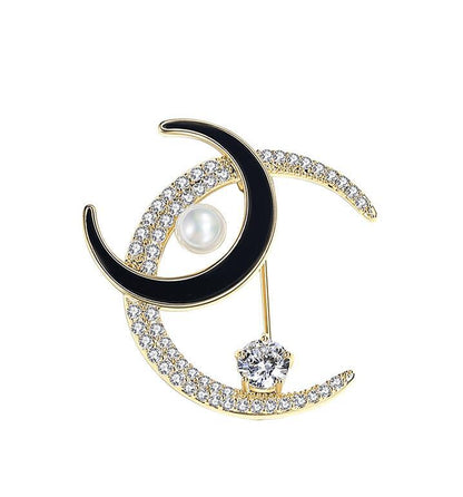 Sparkling Diamond Bright Moon Brooch