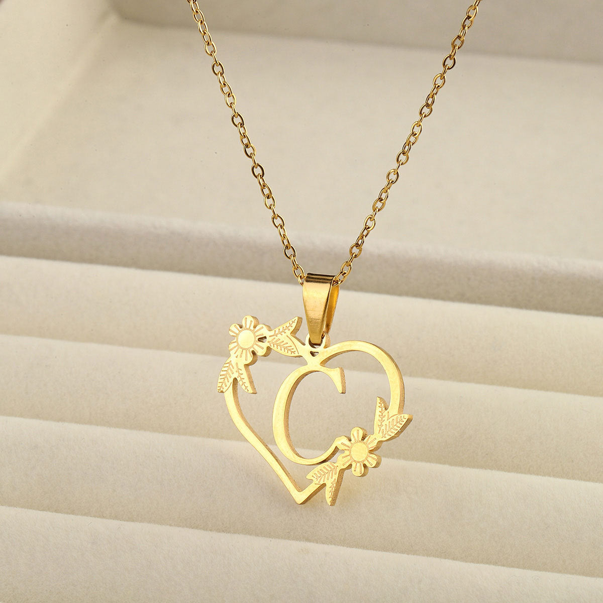 Titanium steel A-Z heart shaped English letter necklace