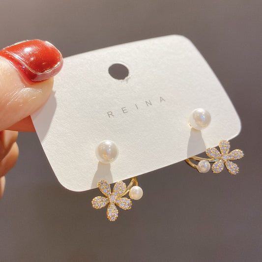 Pearl flower earrings new