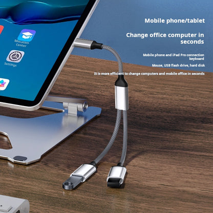 Multiport USB Type-C hub with charger, compatible with Apple 15